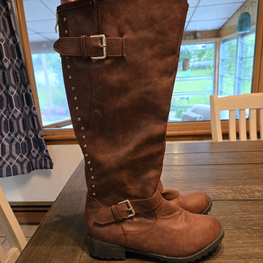 Brown Knee-High Women's Boots